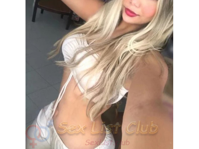 soy una rubia despampanante de culito respingón