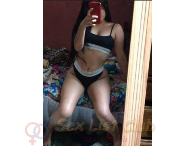 soy una sumisa lista para cumplir todas tus fantasía